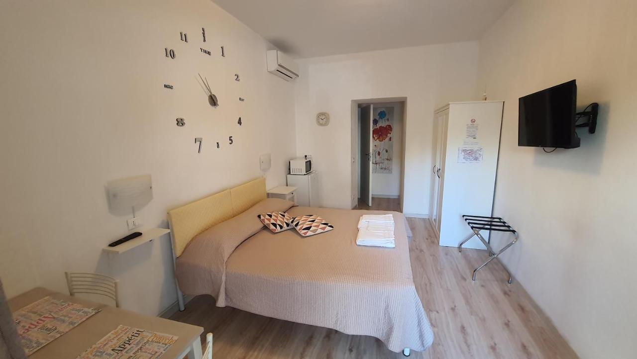 Le camere di Sabrina Sarzana Exterior foto