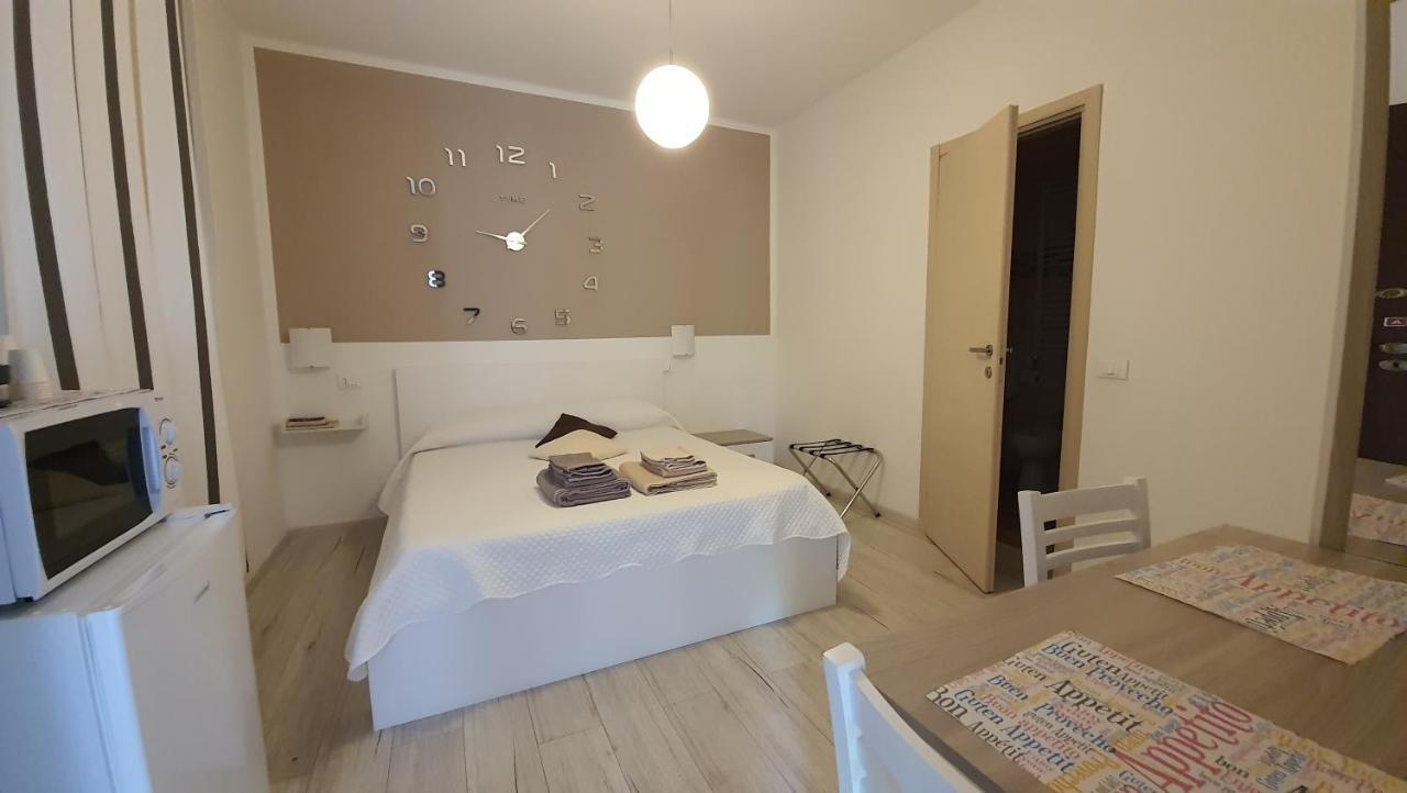 Le camere di Sabrina Sarzana Exterior foto