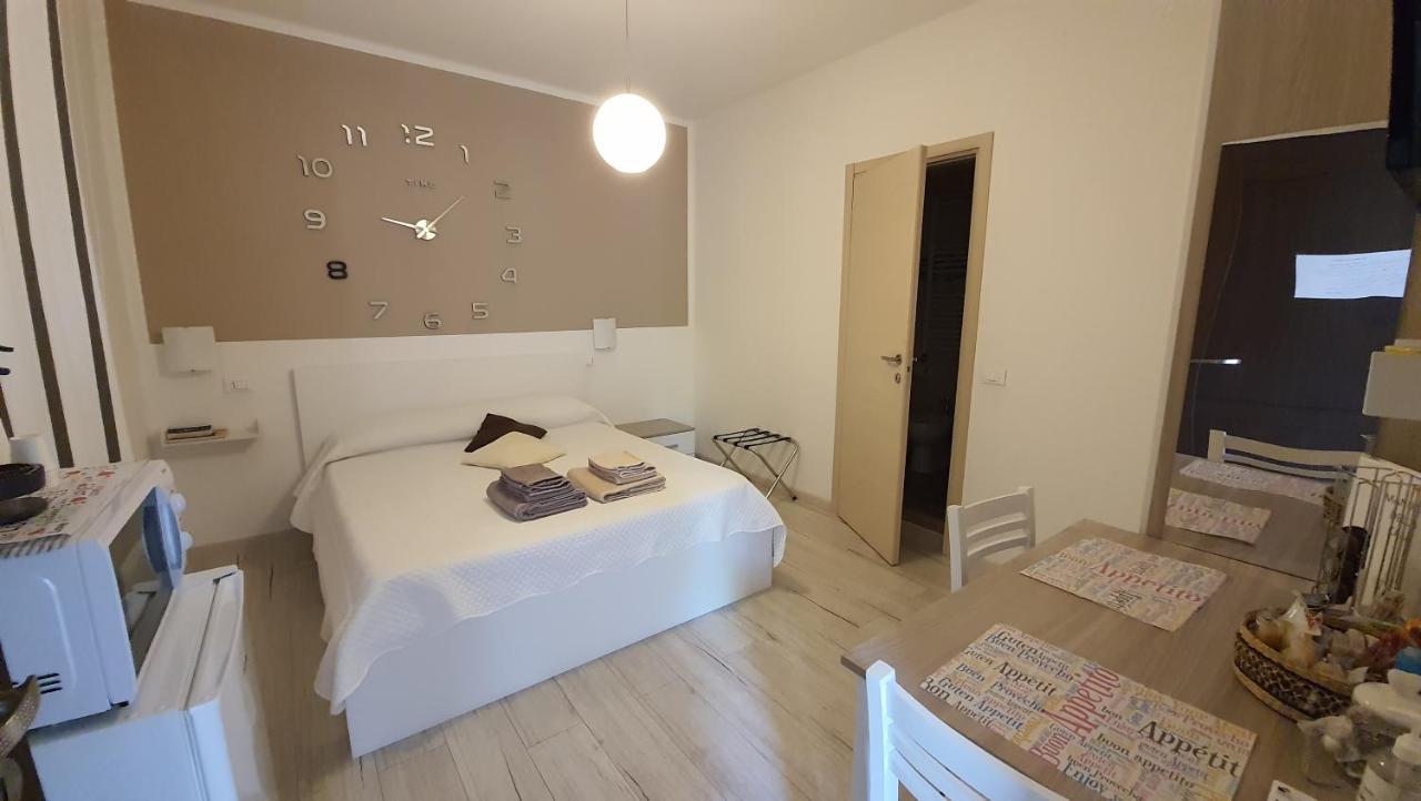 Le camere di Sabrina Sarzana Exterior foto