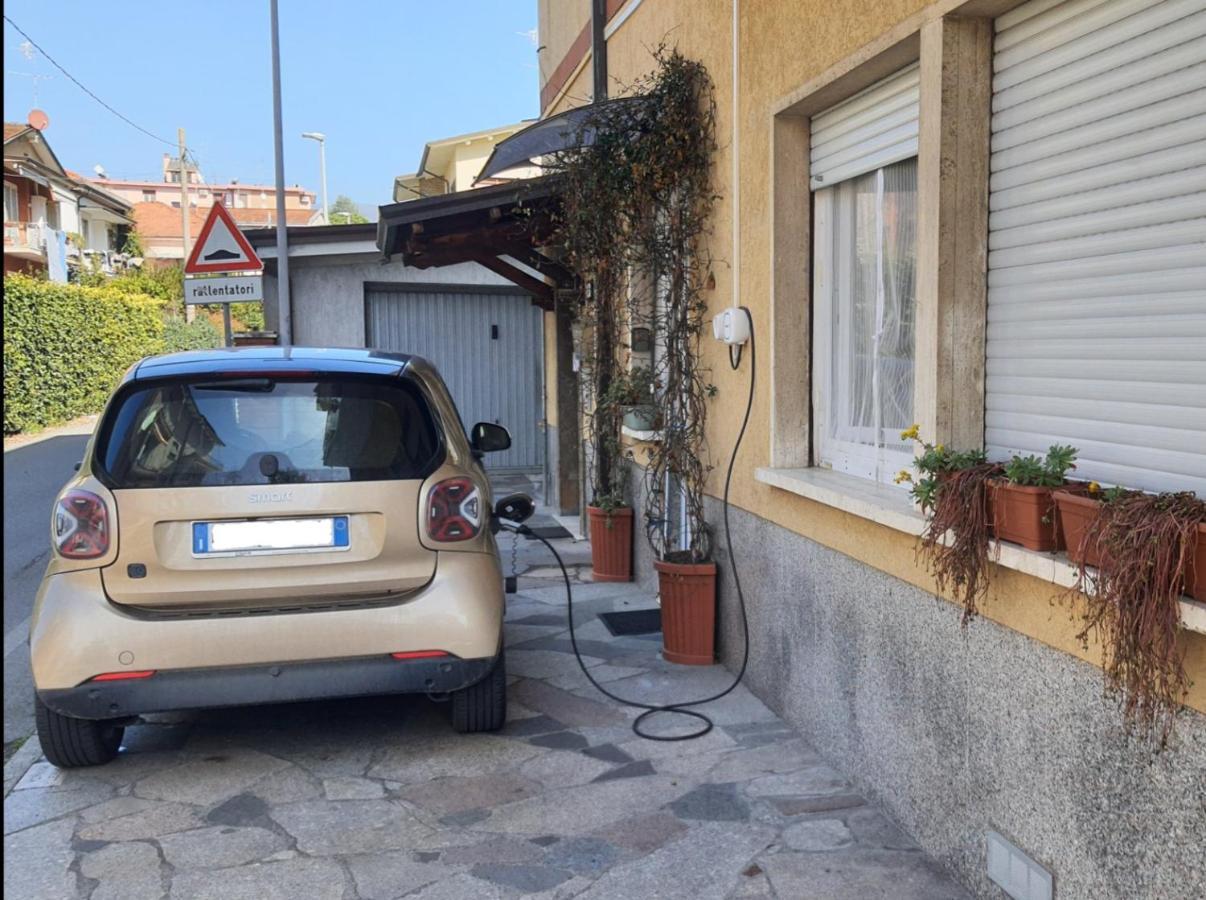Le camere di Sabrina Sarzana Exterior foto