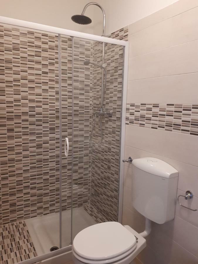 Le camere di Sabrina Sarzana Exterior foto