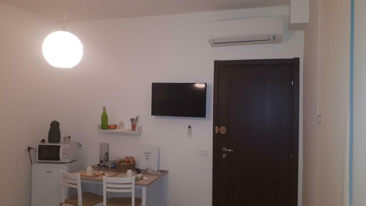 Le camere di Sabrina Sarzana Exterior foto