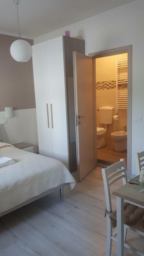 Le camere di Sabrina Sarzana Exterior foto